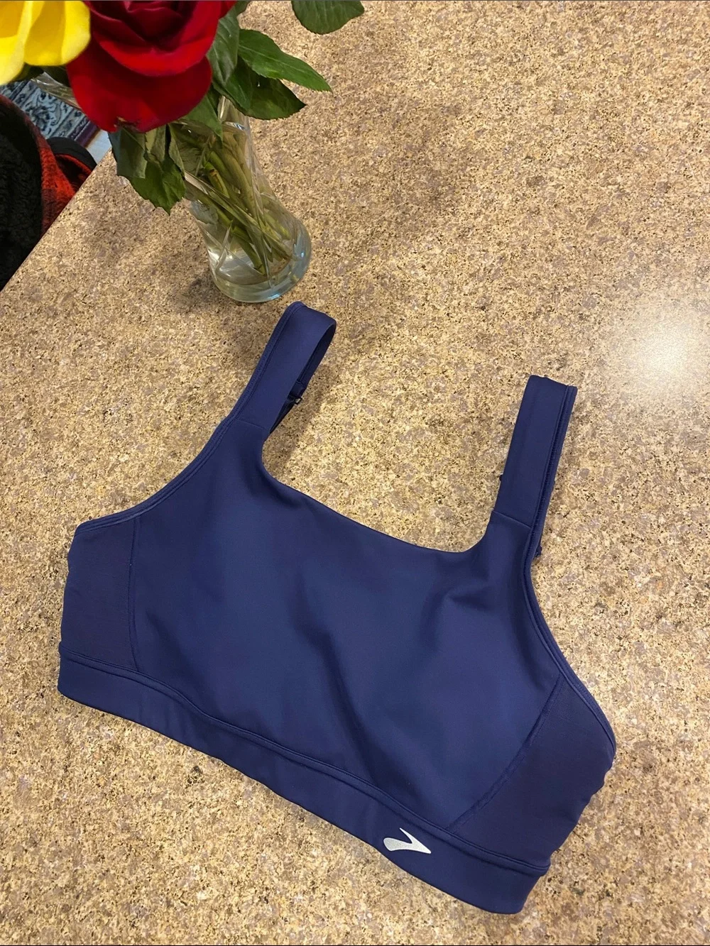 Brooks Sports Bra 34DD Style 350089 MUSTY SMELL